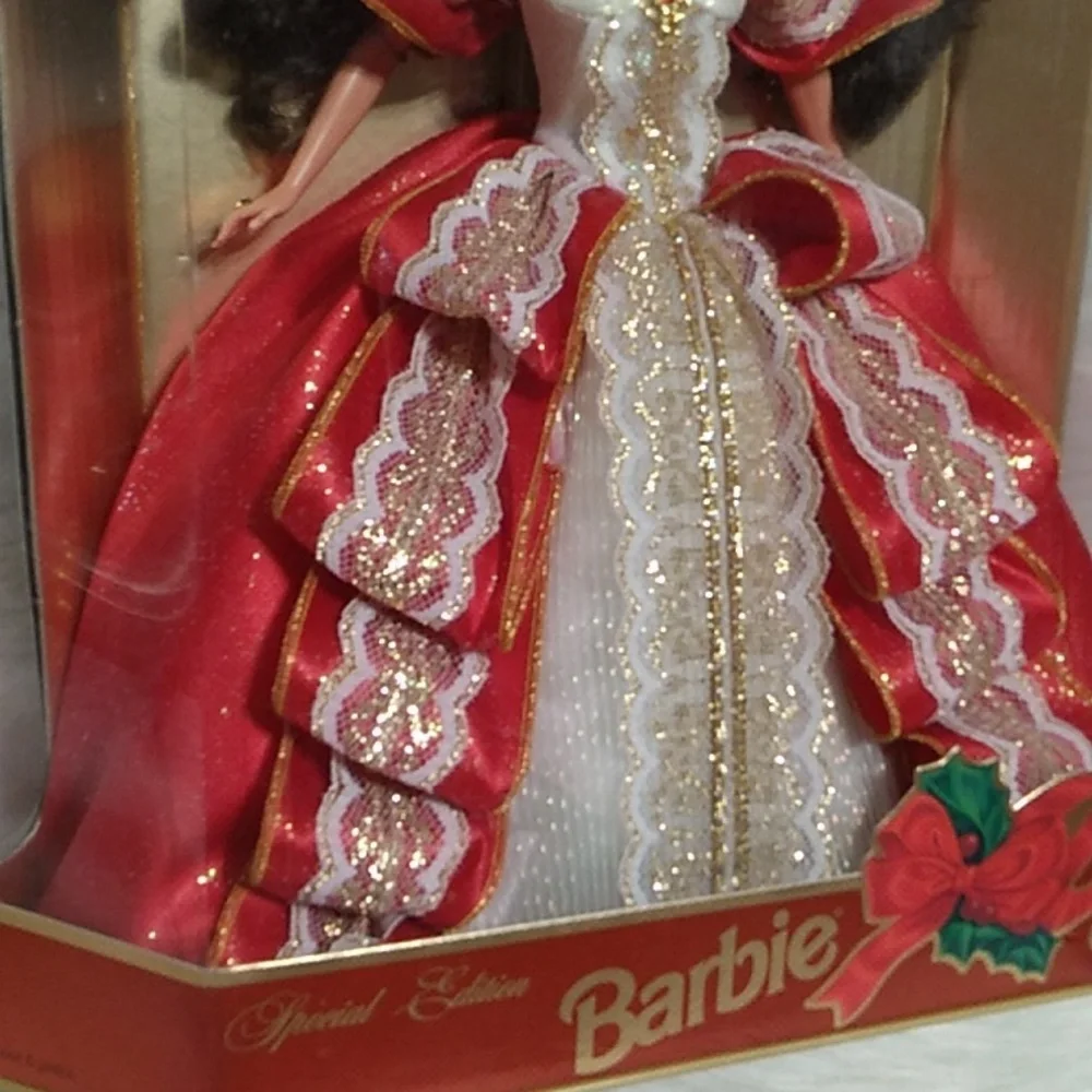SALE! Mattel Vintage 1997 Happy Holidays Barbie Collectors Item W/Stand (B-6) - Picture 7 of 15